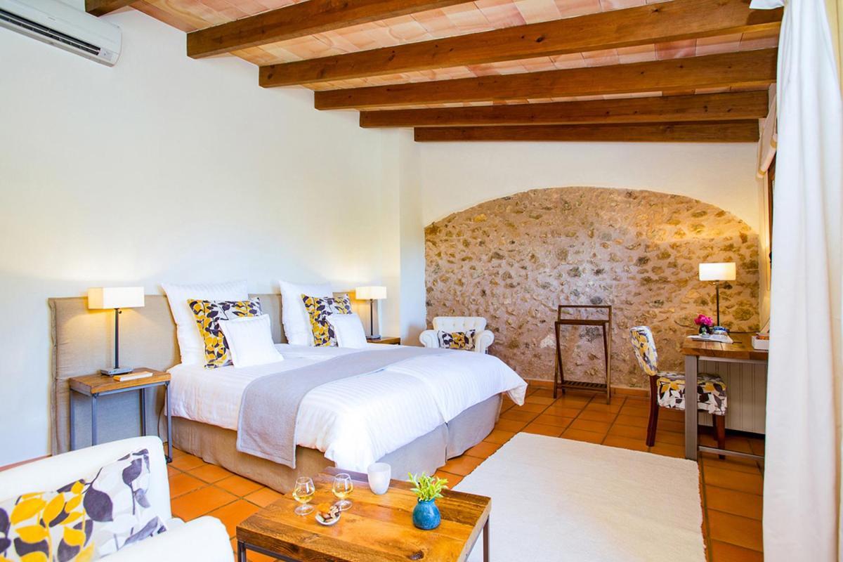 Casa Font I Roig Hotel Maria De La Salut Bagian luar foto