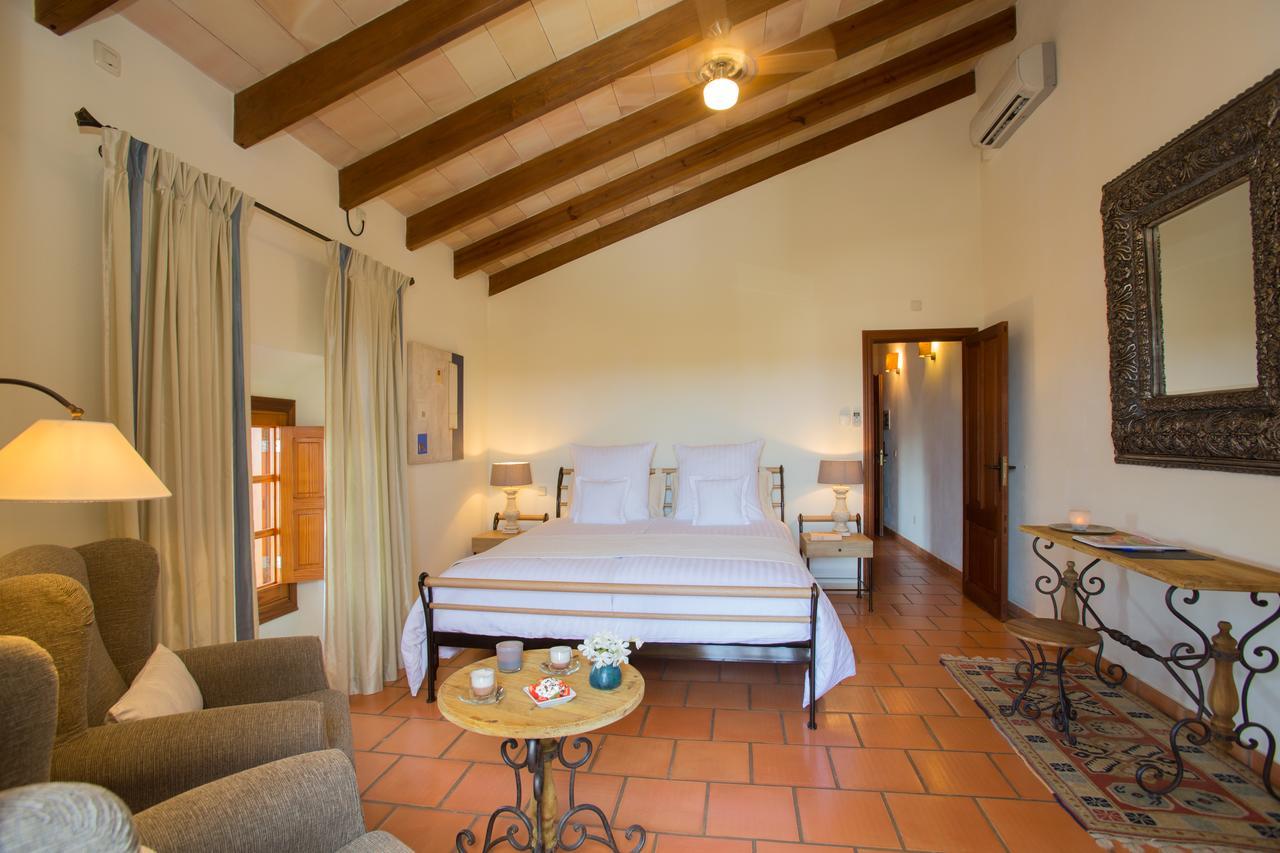 Casa Font I Roig Hotel Maria De La Salut Bagian luar foto