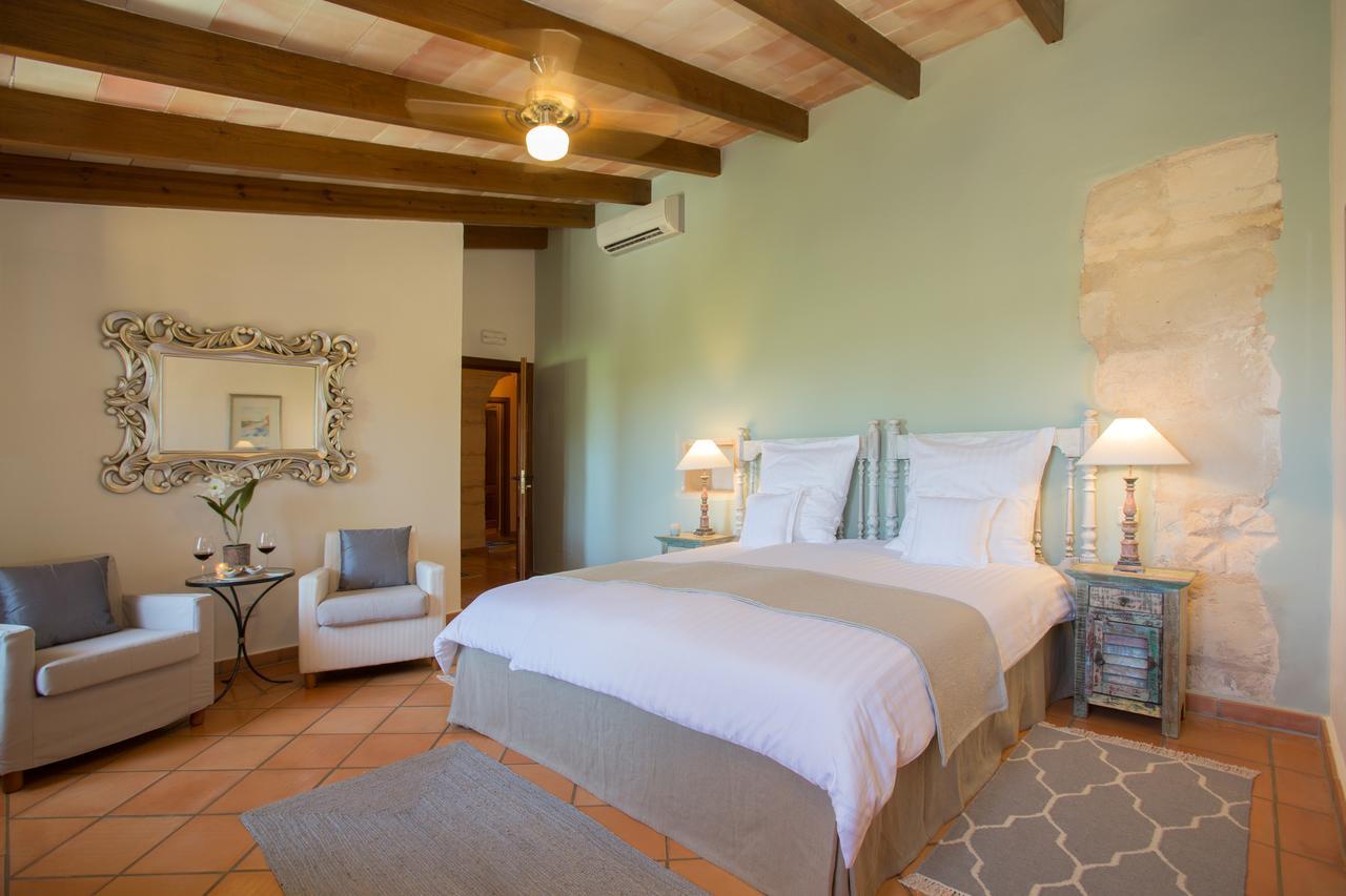 Casa Font I Roig Hotel Maria De La Salut Bagian luar foto